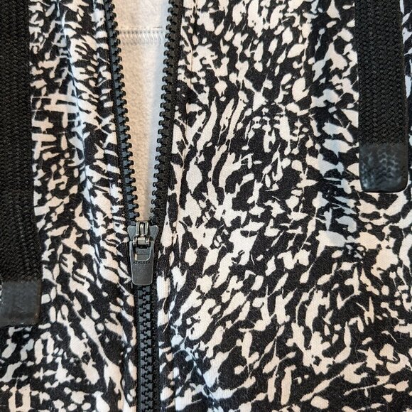 Athleta Triumph Hoodie Medium - Picture 9 of 16